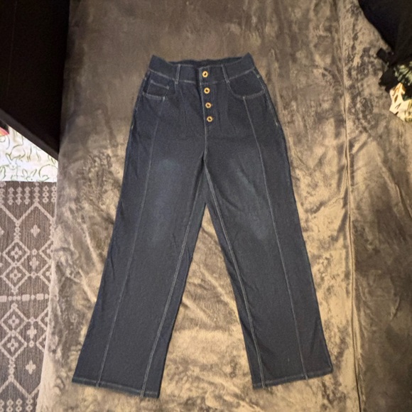 High Waisted Decorative Button Straight Leg Stretchy Casual Boyfriend Jeans - Picture 6 of 8